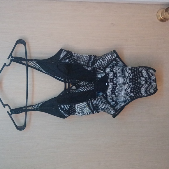 BECCA SWIMSUIT - Picture 2 of 3